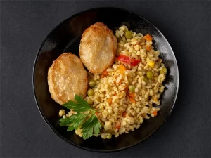 Котлеты куриные с булгуром и овощами