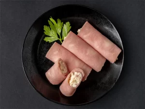 Рулетики из ветчины и сыра