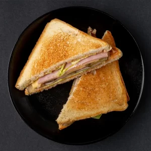 СЭНДВИЧ С ВЕТЧИНОЙ И СЫРОМ